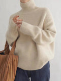 Lynn Women’s Wool Turtleneck Sweater – Soft Warm Knit Jumper for Elegant Winter Style