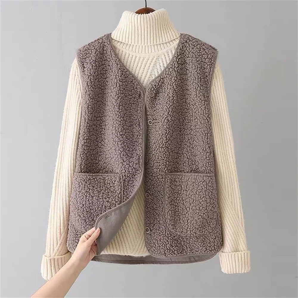 Kate Women’s Sherpa Vest – Soft Sleeveless Fleece Gilet for Warm Casual Layering