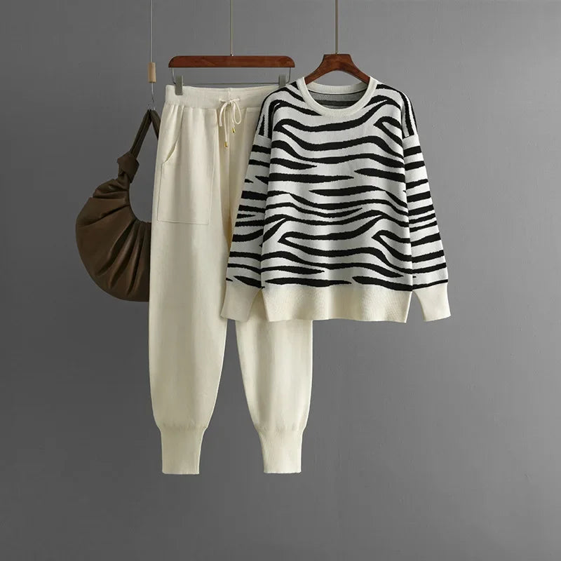 Delaney Women’s Cashmere Lounge Set – Soft Zebra Print Knit Co-Ord with Slim Fit