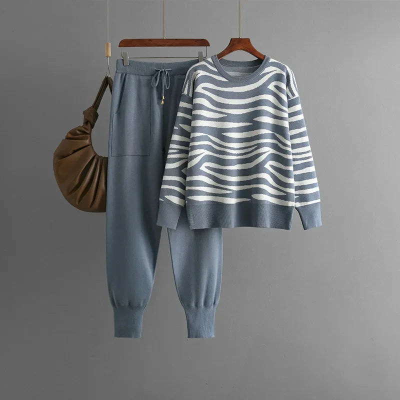 Delaney Women’s Cashmere Lounge Set – Soft Zebra Print Knit Co-Ord with Slim Fit